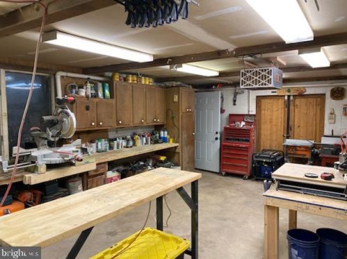 265 Old State Rd, Limerick PA 19468-3214 exterior