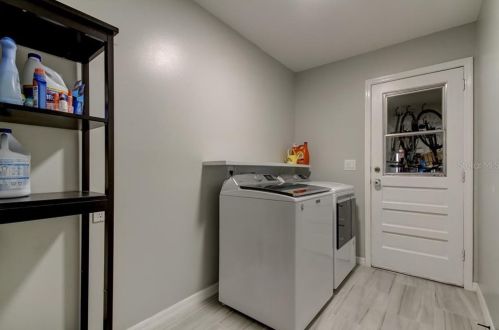 12216 Twin Br Acres Rd, Tampa FL 33626-3711 exterior