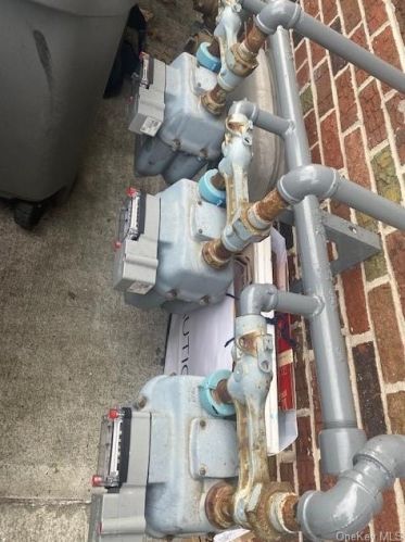 273 Buttrick Ave, Bronx NY  10465-3181 exterior