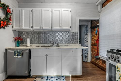 514 Kalamazoo St, Paw Paw MI 49079-1130 exterior