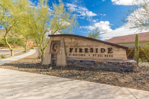 28705 21st Ave, Phoenix AZ 85027-3419 exterior