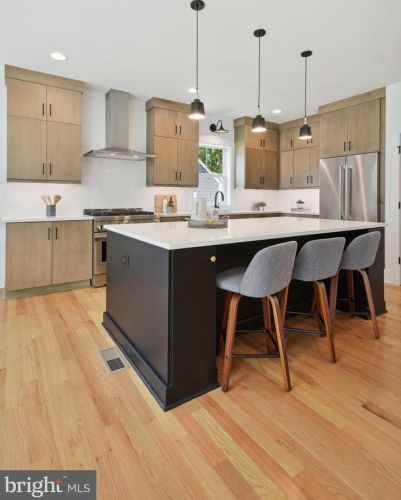 5120 25th Pl, Arlington VA  22207-2603 exterior