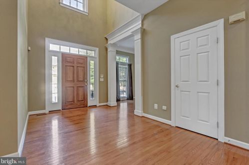 1372 Northwyck Ct, Mc Lean, VA 22102-2610