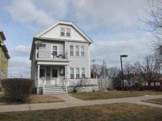 1510 Oklahoma Ave, Milwaukee WI  53207-2937 exterior