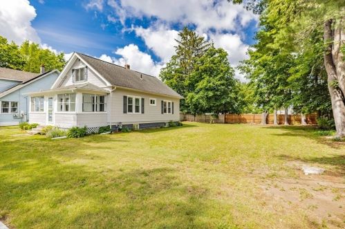 22 Methuen St, Springfield, MA 01119-1524