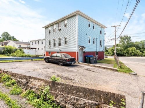 659 Manton Ave, Providence RI 02909-5648 exterior