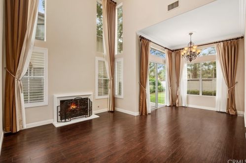 2285 Marks Dr, Tustin CA  92782-1176 exterior