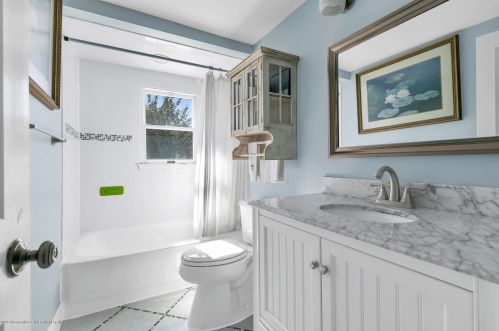 218 Oxford Ave, Red Bank NJ 07704 exterior