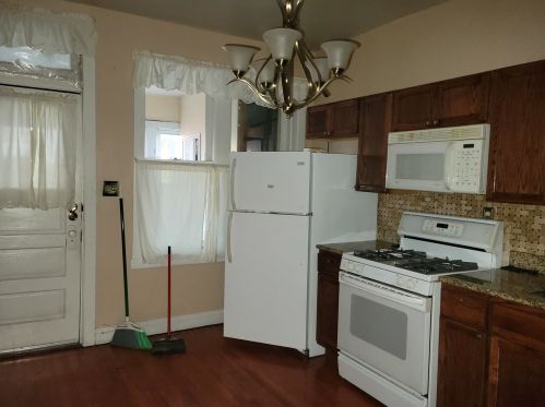 4443 Haddon Ave, Chicago IL 60651-3409 exterior