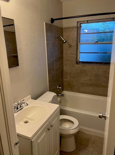 6725 Ascot Ln, Dallas TX  75214-1628 exterior