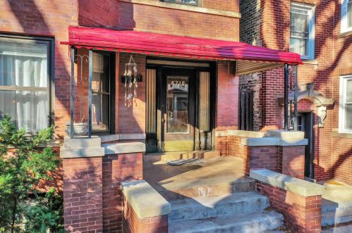 4710 Artesian Ave, Chicago IL 60659-5035 exterior