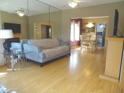 5326 Meade Ave, Chicago, IL 60638-2612