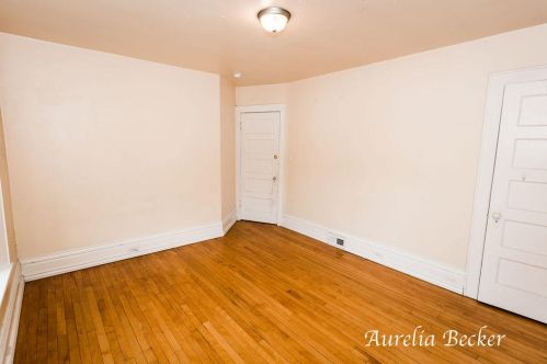 1302 Sherman St, Grand Rapids MI 49506-2613 exterior