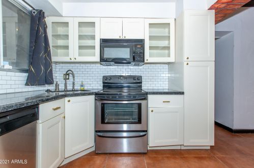 2913 Casa Tomas Ct, Phoenix AZ  85016-7708 exterior