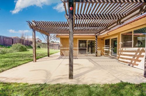 45627 Clubhouse Dr, Temecula CA 92592-5934 exterior