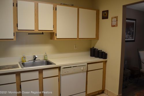 1902 Lilly Ln, Jackson Twp NJ 08527-4144 exterior