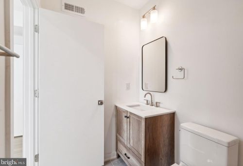 761 Cleveland St, Philadelphia PA 19146-2909 exterior