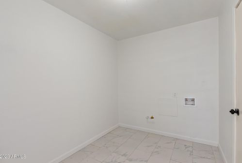 2333 41st Dr, Phoenix AZ  85009-1062 exterior