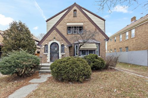 3434 42nd St, Milwaukee WI  53216-3516 exterior