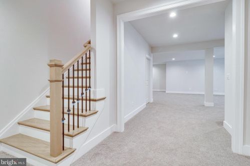 6208 Kellogg Dr, Mc Lean VA  22101-3121 exterior