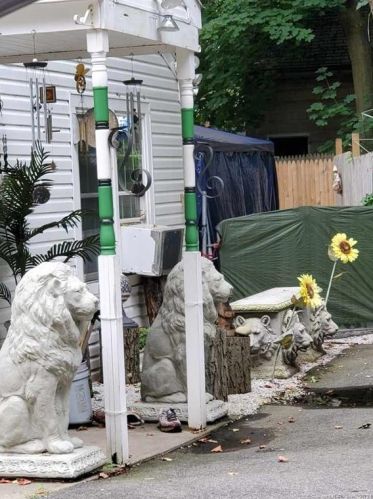 342 Ctr St, Meriden CT 06450-3339 exterior