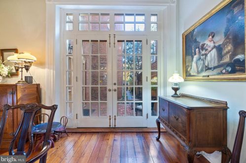 1016 Clinton St, Philadelphia PA 19107-6017 exterior