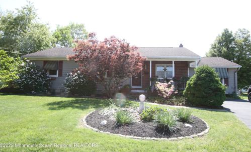 37 Coolidge Pl, West Long Branch, NJ 07764-1278