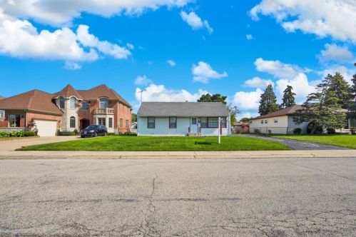 8340 Winona St, Chicago, IL 60706-3050