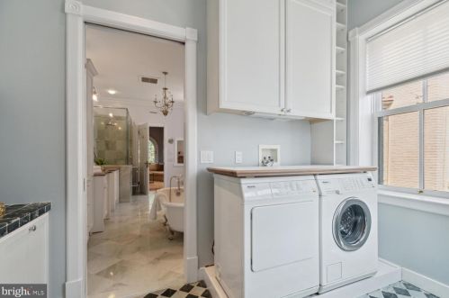 2010 Hillyer Pl, Washington DC 20009-1006 exterior