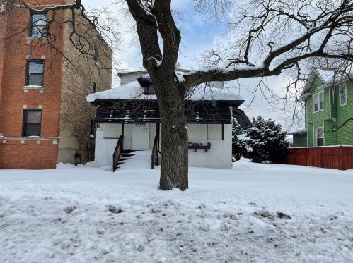 7 20th Ave, Broadview, IL 60153-1232