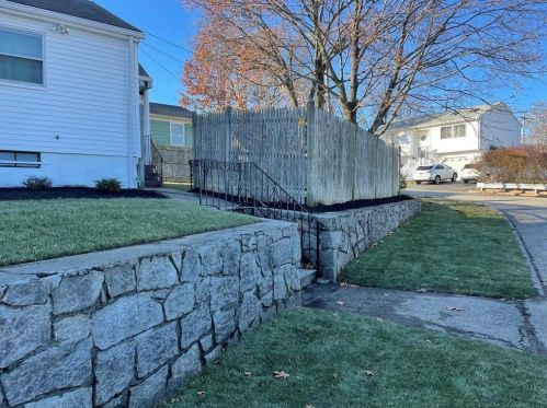 107 King Philip St, Providence, RI 02909-5718