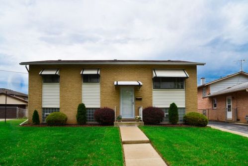 3645 Scott Dr, Chicago, IL 60803-1031