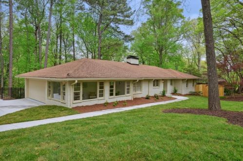 6748 Brandon Mill Rd, Atlanta GA  30328-2029 exterior