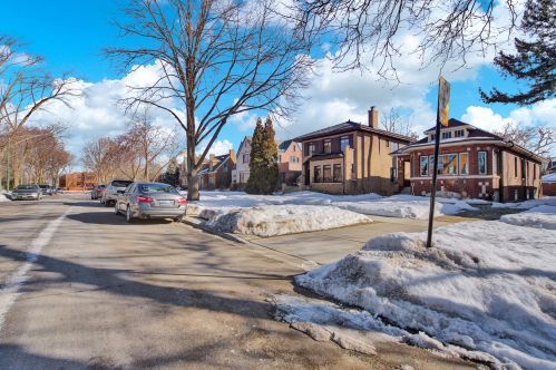 10135 Bell Ave, Chicago IL 60643-1905 exterior