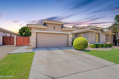 201 Roadrunner Dr, Chandler, AZ 85286-3927