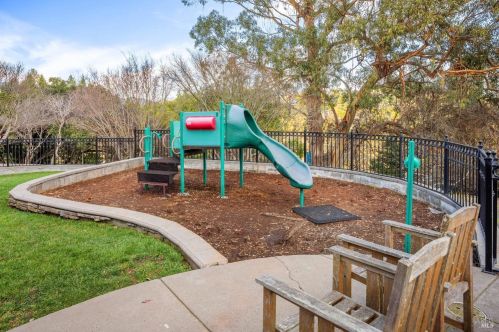 54 De Silva Is Dr, Mill Valley CA 94941-3004 exterior