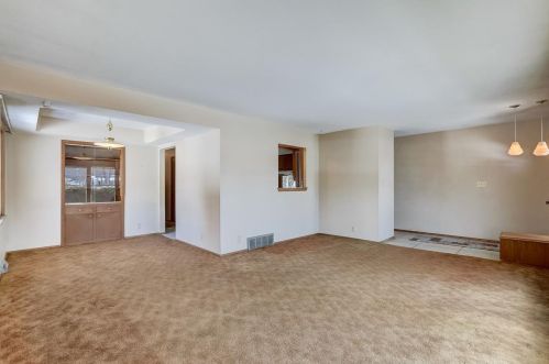 9728 Langlade St, Milwaukee WI 11032-1321 exterior