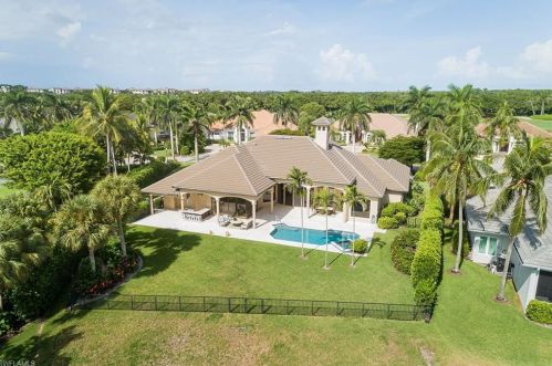 2354 Alexander Palm Dr, Naples FL 34105-3039 exterior