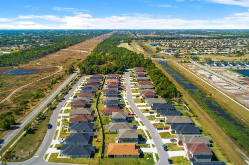 5650 Pine Trail Cir, Fort Pierce FL 34983 exterior