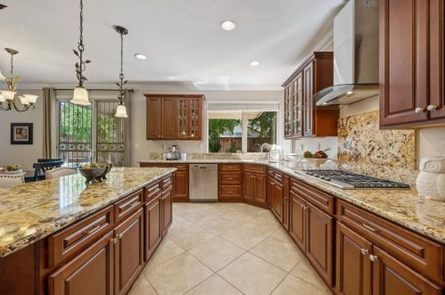 1014 Houston Cir, Folsom CA 95630-7653 exterior