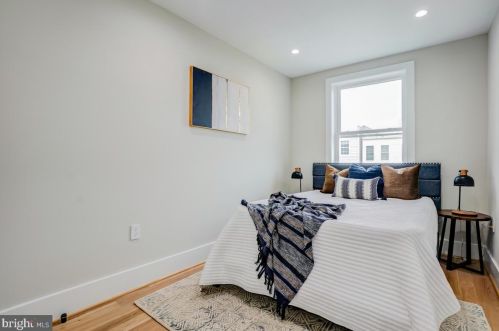 1624 D St, Washington DC  20003-2440 exterior