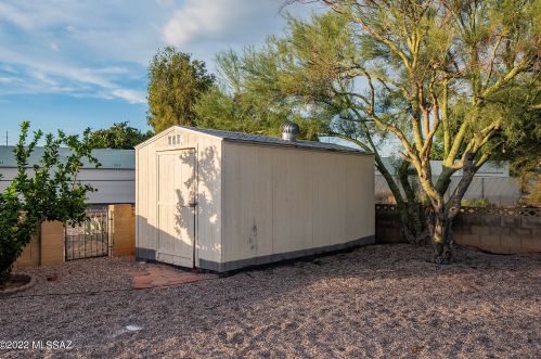 7780 La Canada Dr, Tucson AZ  85704-2003 exterior