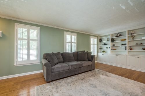 564 Sunset Dr, Pittsburgh PA  15228-2550 exterior