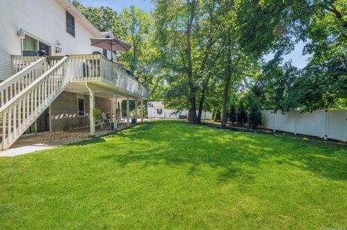 10 Carleton Ave, Briarcliff NY 10510-1723 exterior