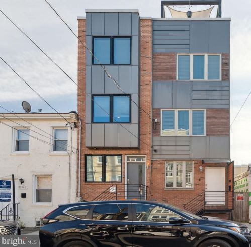 2405 Coral St, Philadelphia PA  19125-1608 exterior