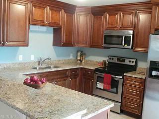 5136 Lake Shore Dr, Chesapeake, VA 23321-1221