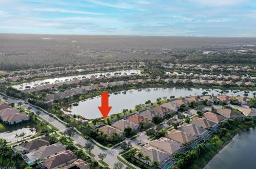 8534 Julia Ln, Naples, FL 34114-2736