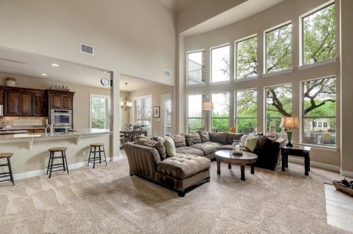 309 Emerald Rdg Dr, Austin TX 78732-1235 exterior