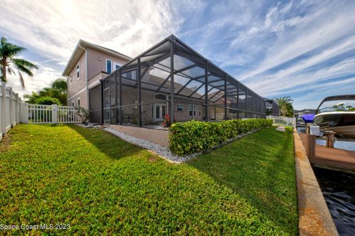 2006 Sykes Crk Dr, Merritt Island FL 32953-3065 exterior