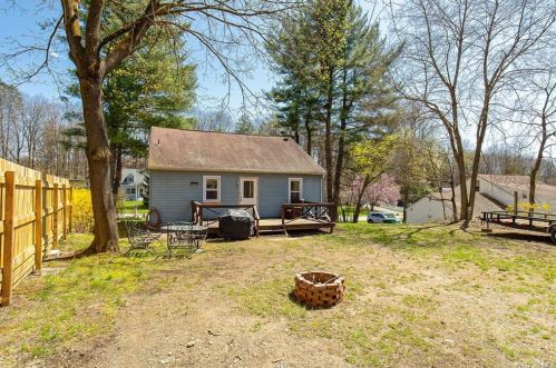 7 Stanley St, Poughkeepsie NY 12603-1429 exterior